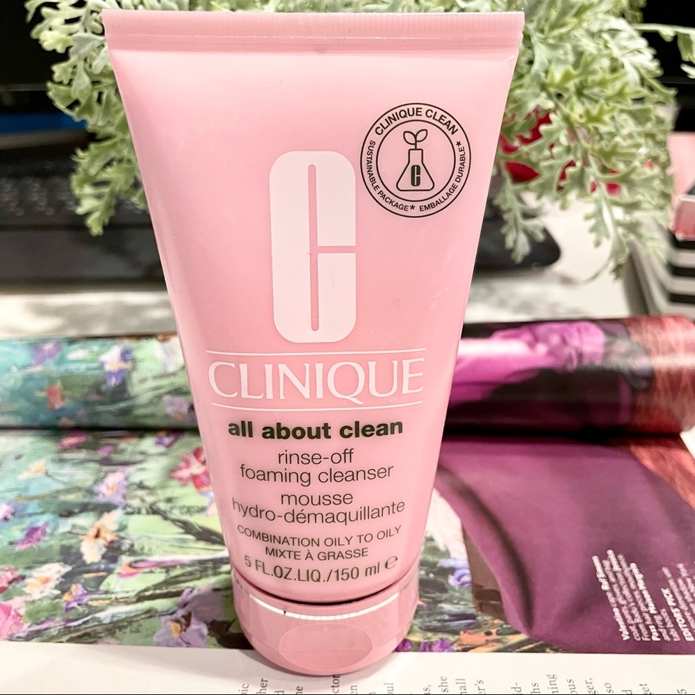 CLINIQUE All About Clean™ Rinse-Off Foaming Cleanser